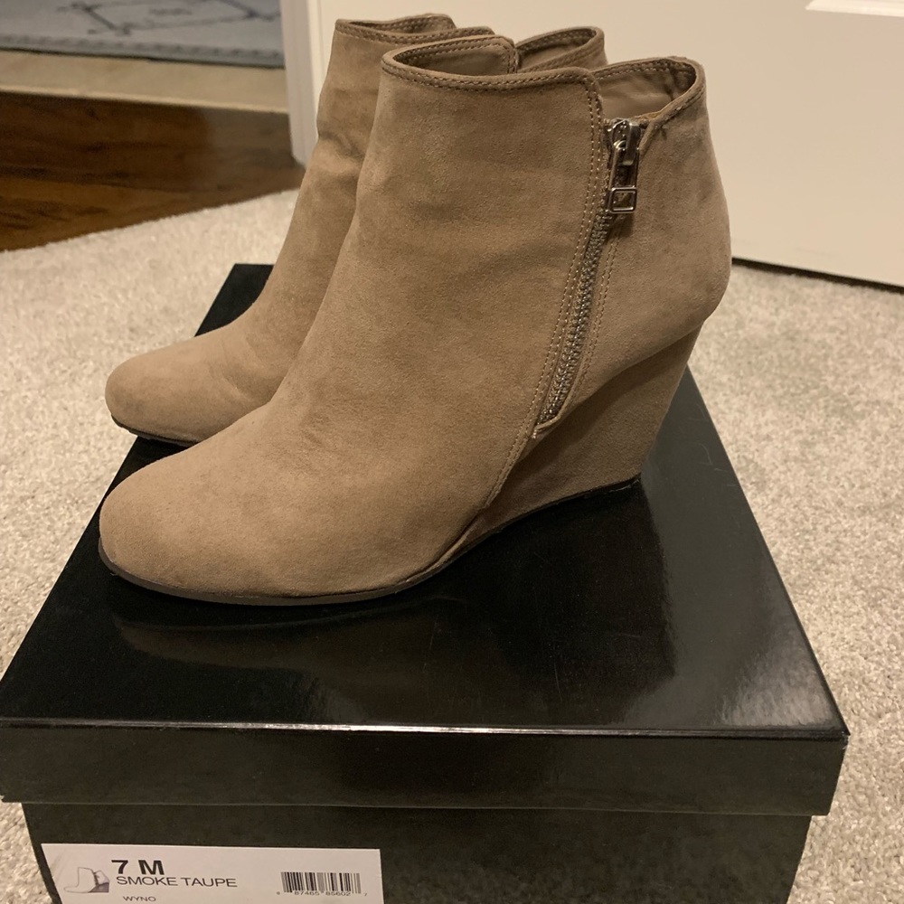 BCBG Wedge Bootie in smoke taupe, size 7.
